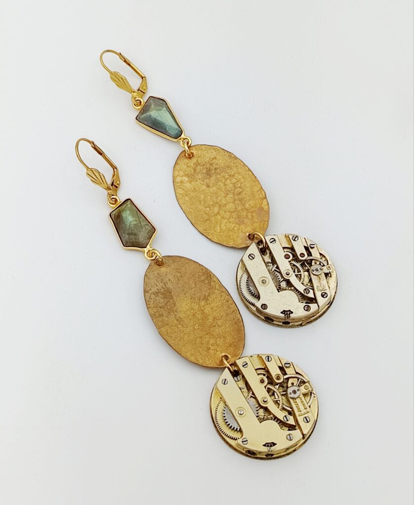 Boucles d'oreilles labradorite or bronze montre