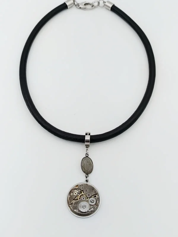 Collier cuir pierre de lune mouvement montre